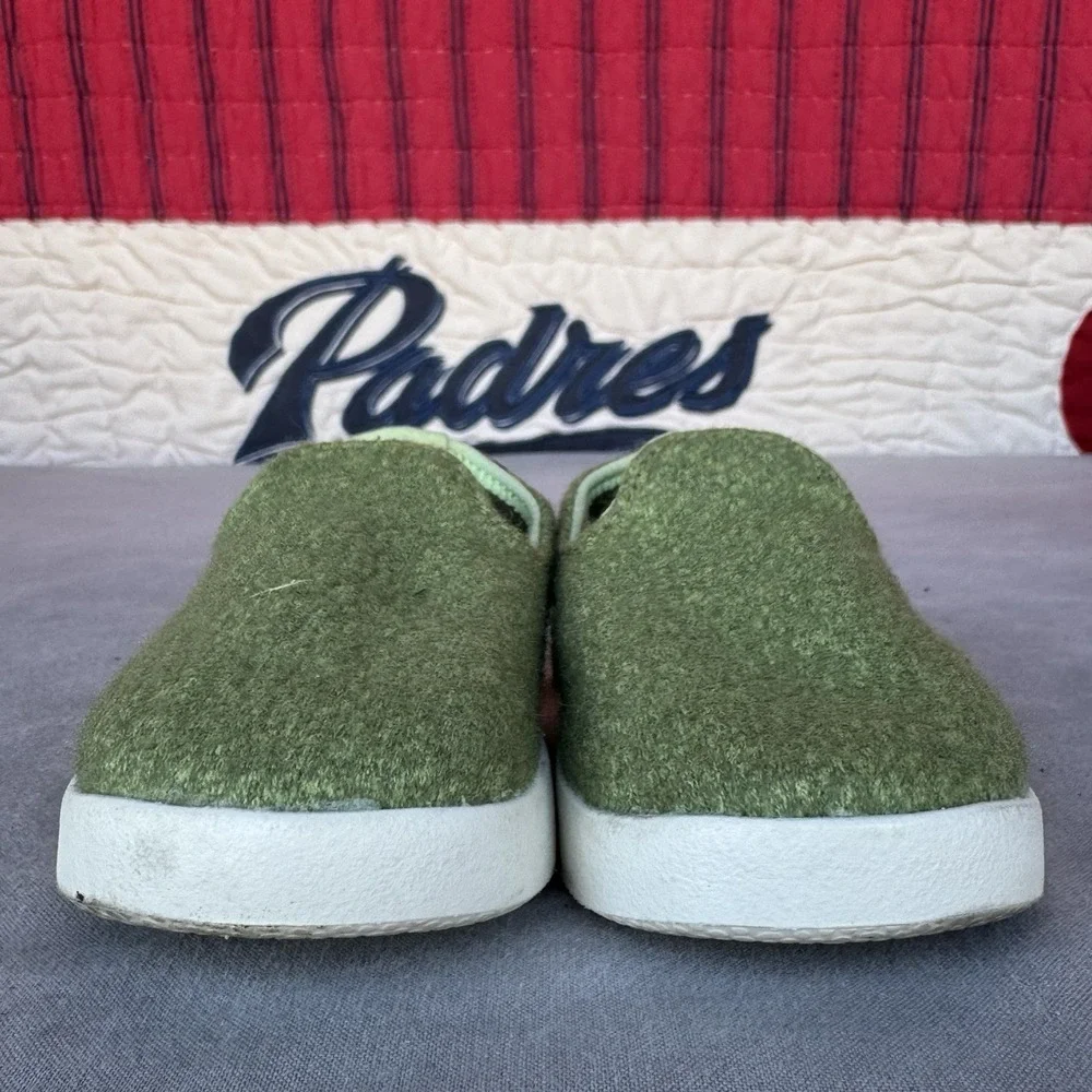 Size 5t - Allbirds Smallbirds merino Green wool kid shoes (fit like a 4)